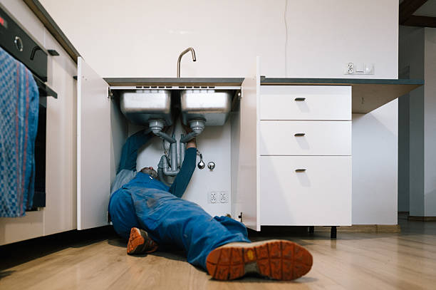 Professional Leak Detection technician working in New Midway, MD